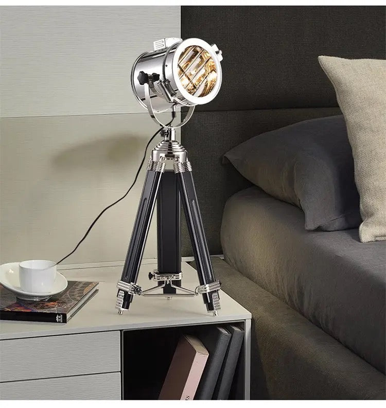 Lumières Abat-jour Lampe de table design trépied en acier inoxydable 